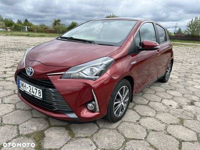 Toyota Yaris Hybrid 100 Life - 1