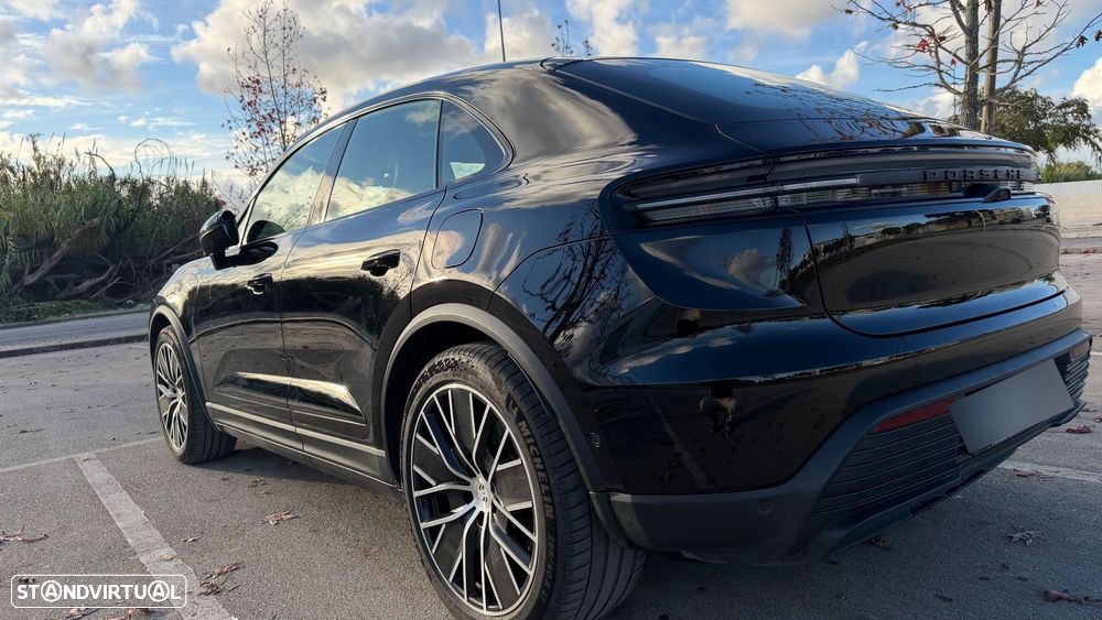Porsche Macan Electric - 4