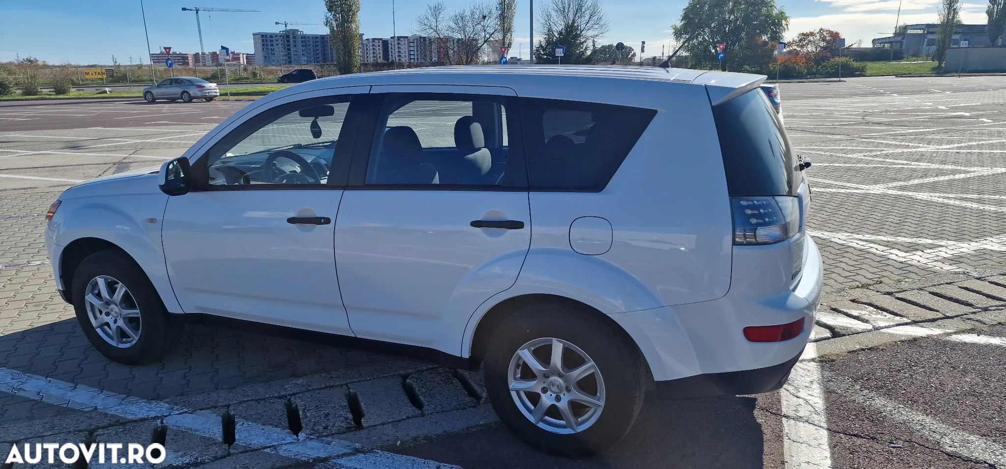 Mitsubishi Outlander 2.0 DI-D Instyle - 1