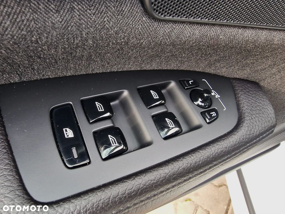 Volvo S90 T4 Geartronic Momentum Pro - 21