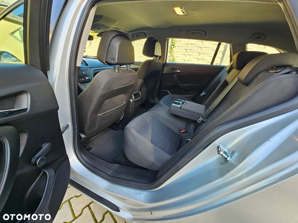 Opel Insignia 2.0 CDTI - 9
