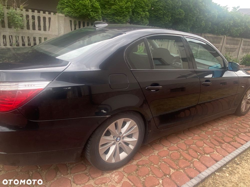 BMW Seria 5 523i - 5