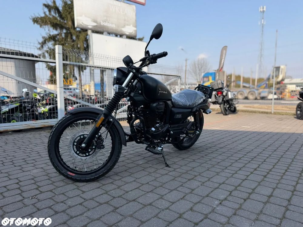 Junak M12 - 7