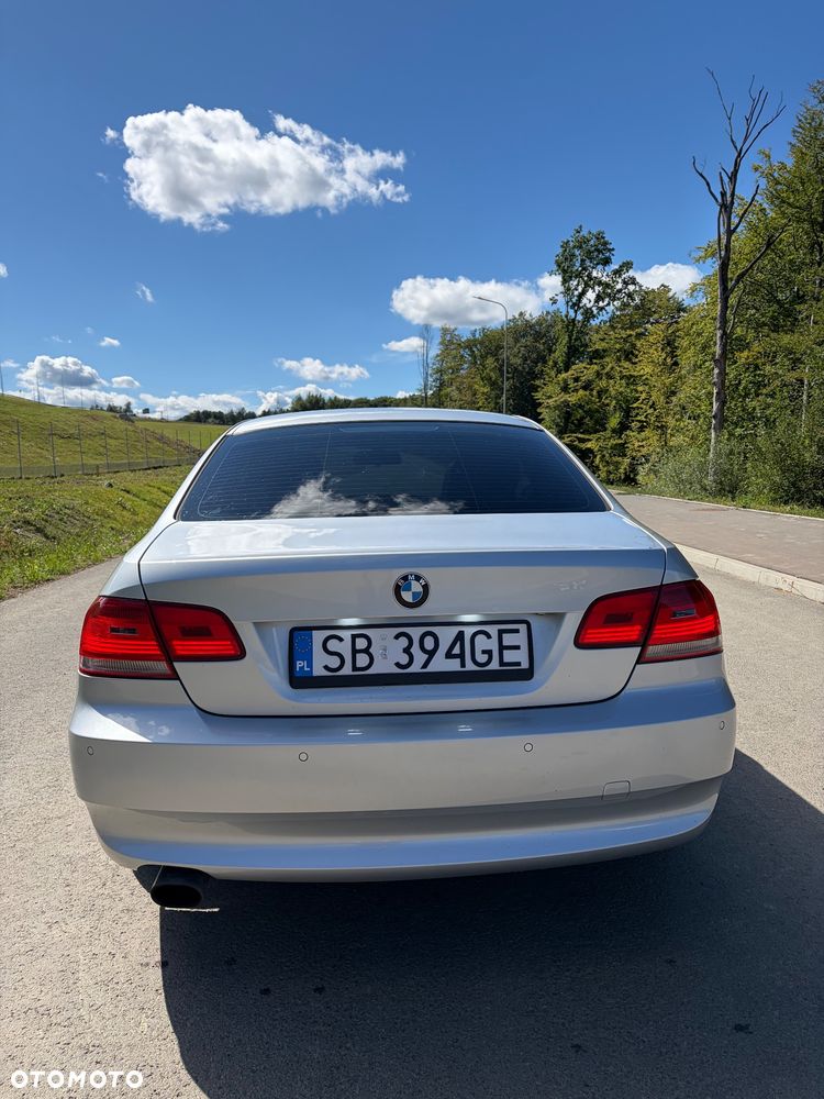 BMW Seria 3 320i - 4