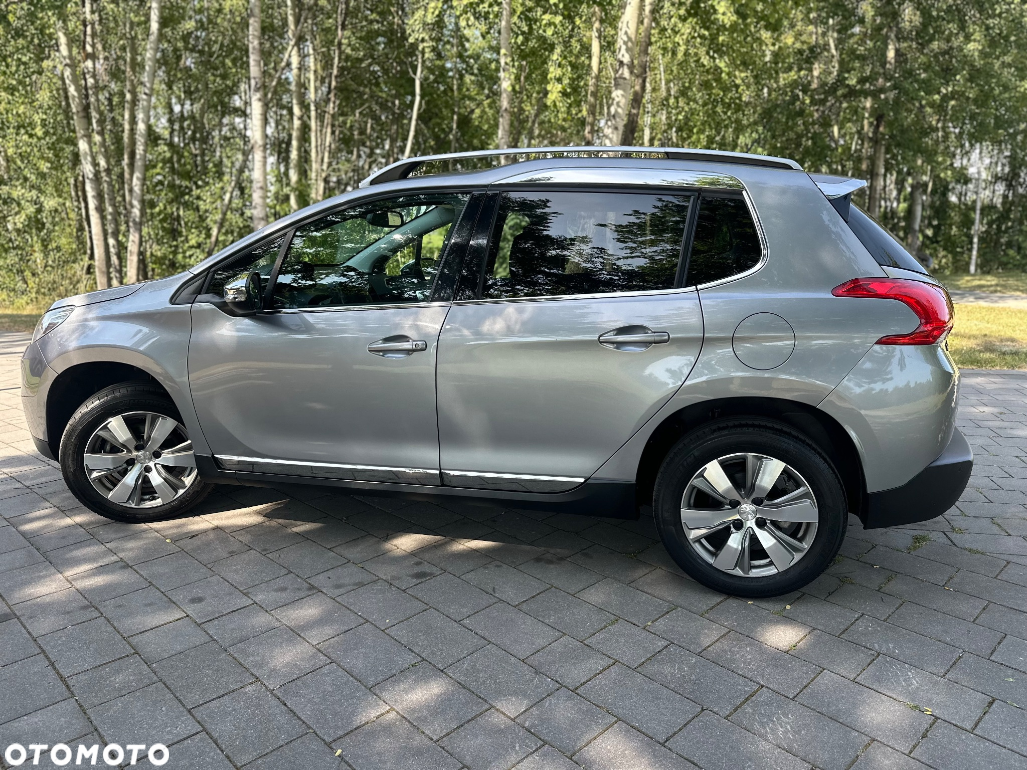 Peugeot 2008 1.2 Pure Tech GPF Signature S&S EAT6 - 5