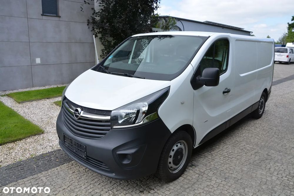 Opel Vivaro - 11