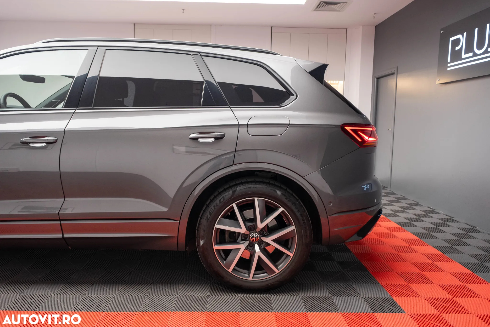 Volkswagen Touareg V6 TSI eHybrid PHEV R - 33