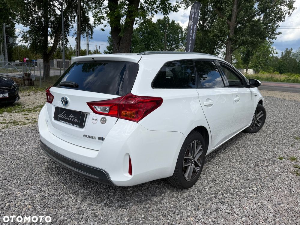 Toyota Auris Hybrid 135 Premium - 4