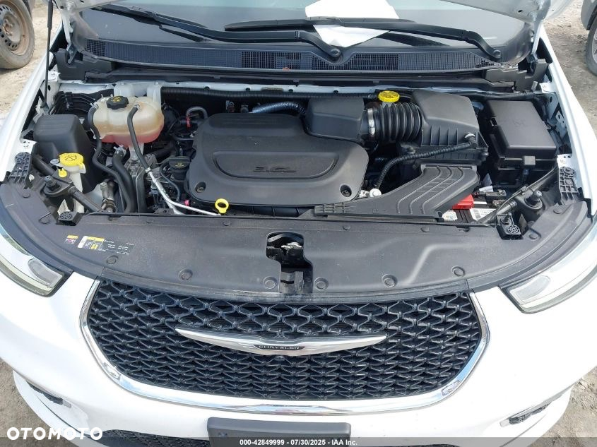 Chrysler Pacifica - 4