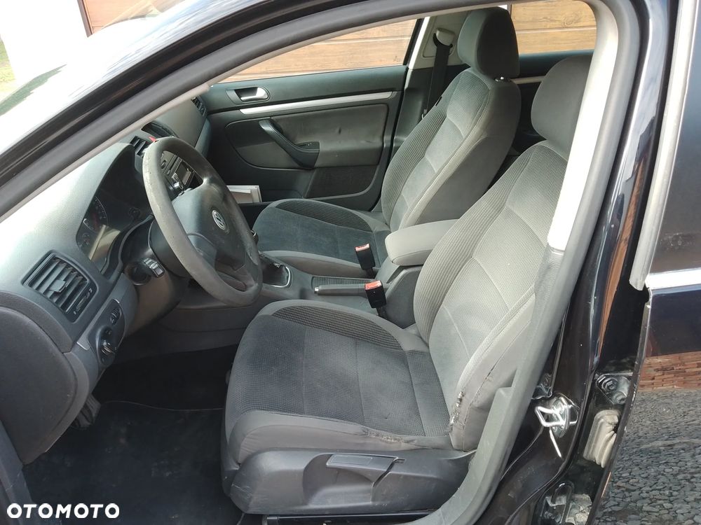 Volkswagen Golf - 9