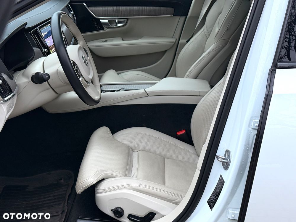 Volvo V90 Cross Country B5 D AWD Ultimate - 27