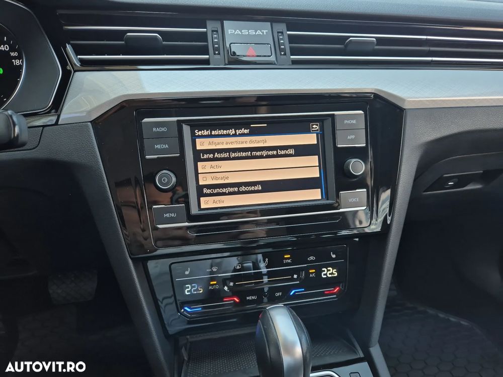 Volkswagen Passat 2.0 TDI DSG Advance - 18