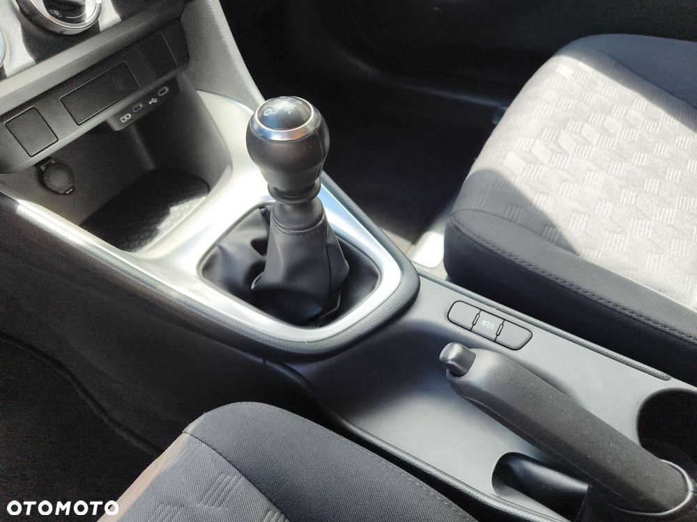 Toyota Yaris 1.5 Comfort - 25