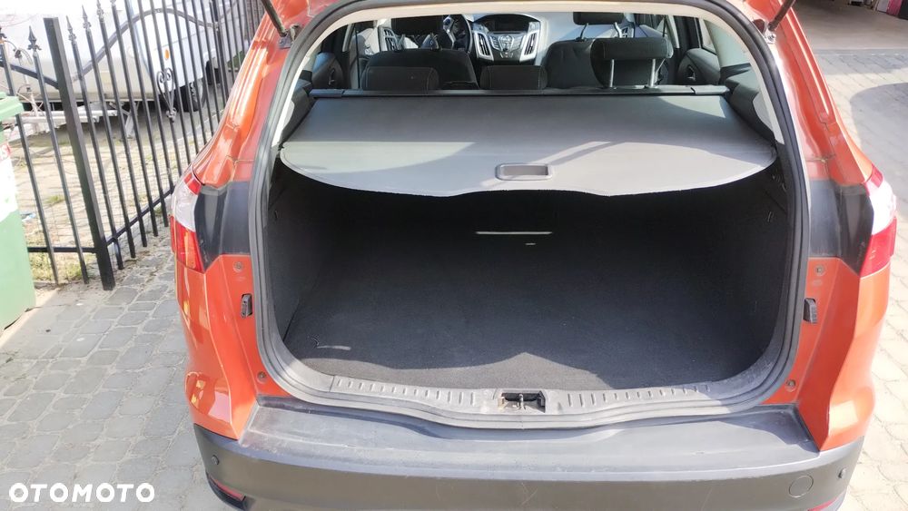 Ford Focus 1.6 Ambiente - 4