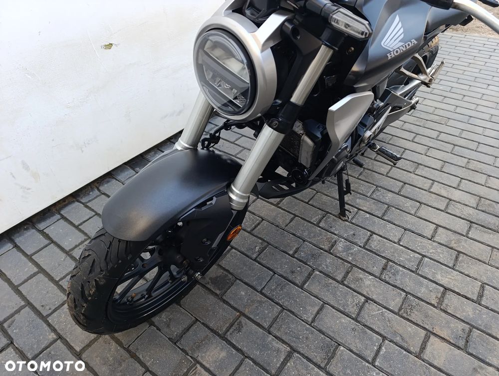 Honda CB - 10
