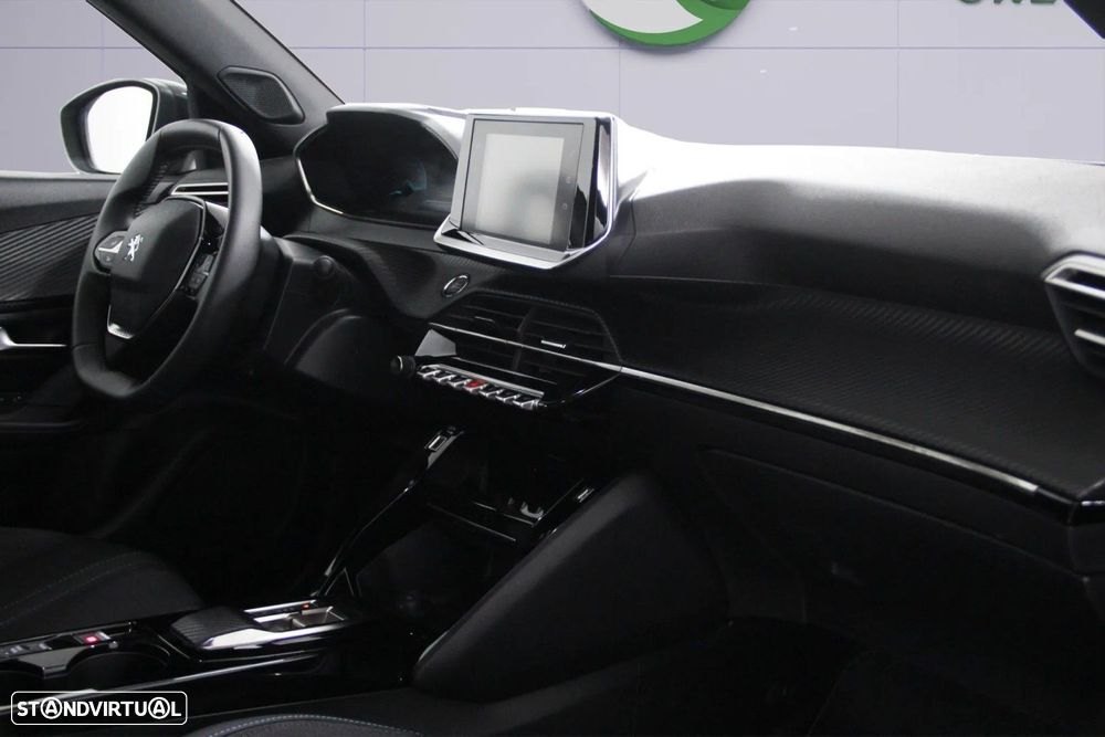 Peugeot e-2008 Allure - 11