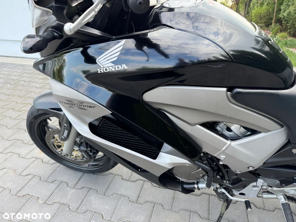 Honda VFR - 28