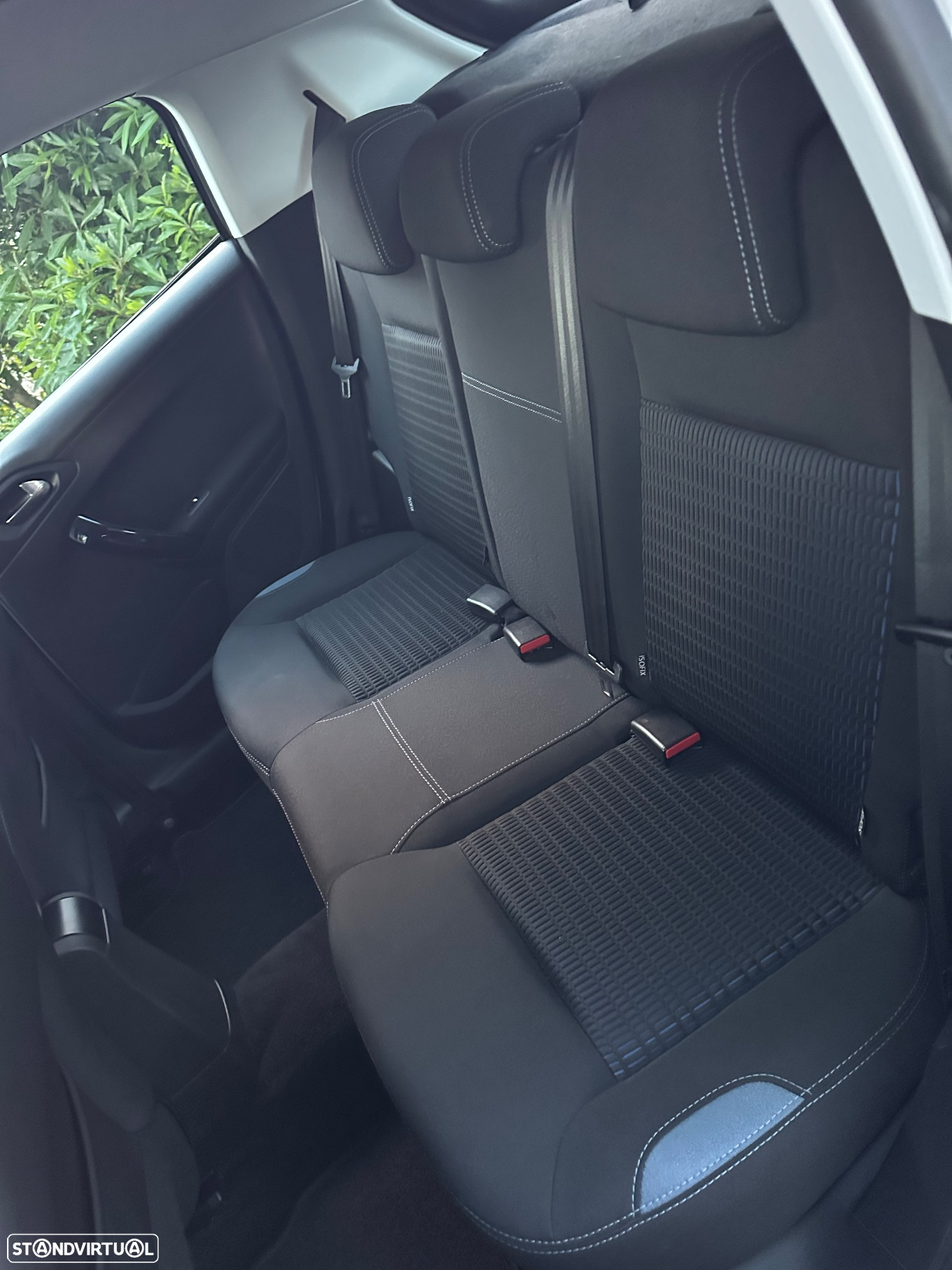 Peugeot 208 1.6 BlueHDi Allure - 4
