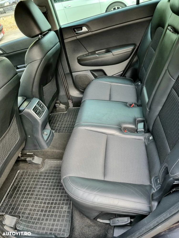 Kia Sportage 1.6 T-GDI 6MT 4x4 Style - 4