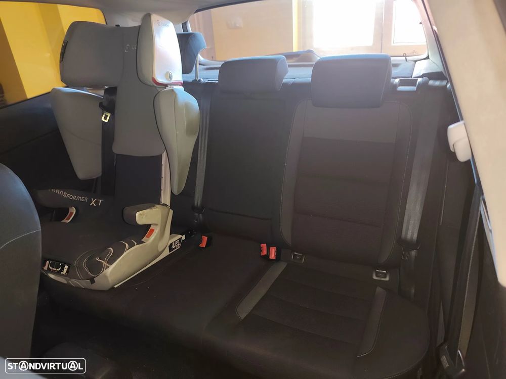 VW Golf 2.0 TDi BlueMotion Edition - 4