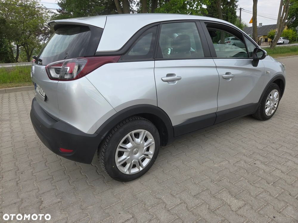 Opel Crossland X 1.2 Essentia - 10