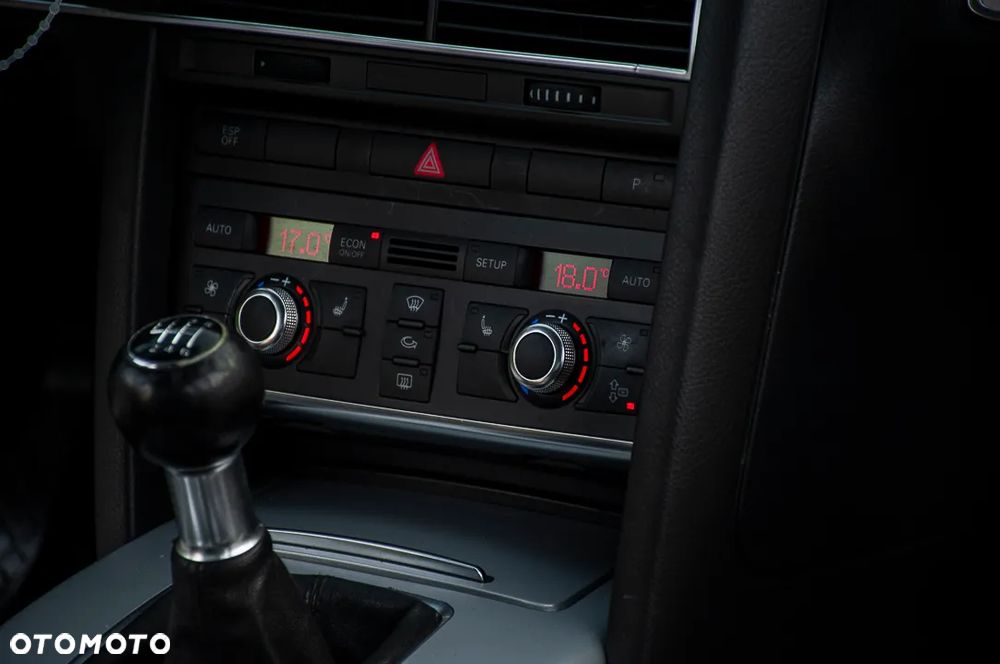 Audi A6 Limousine 2.4 - 28