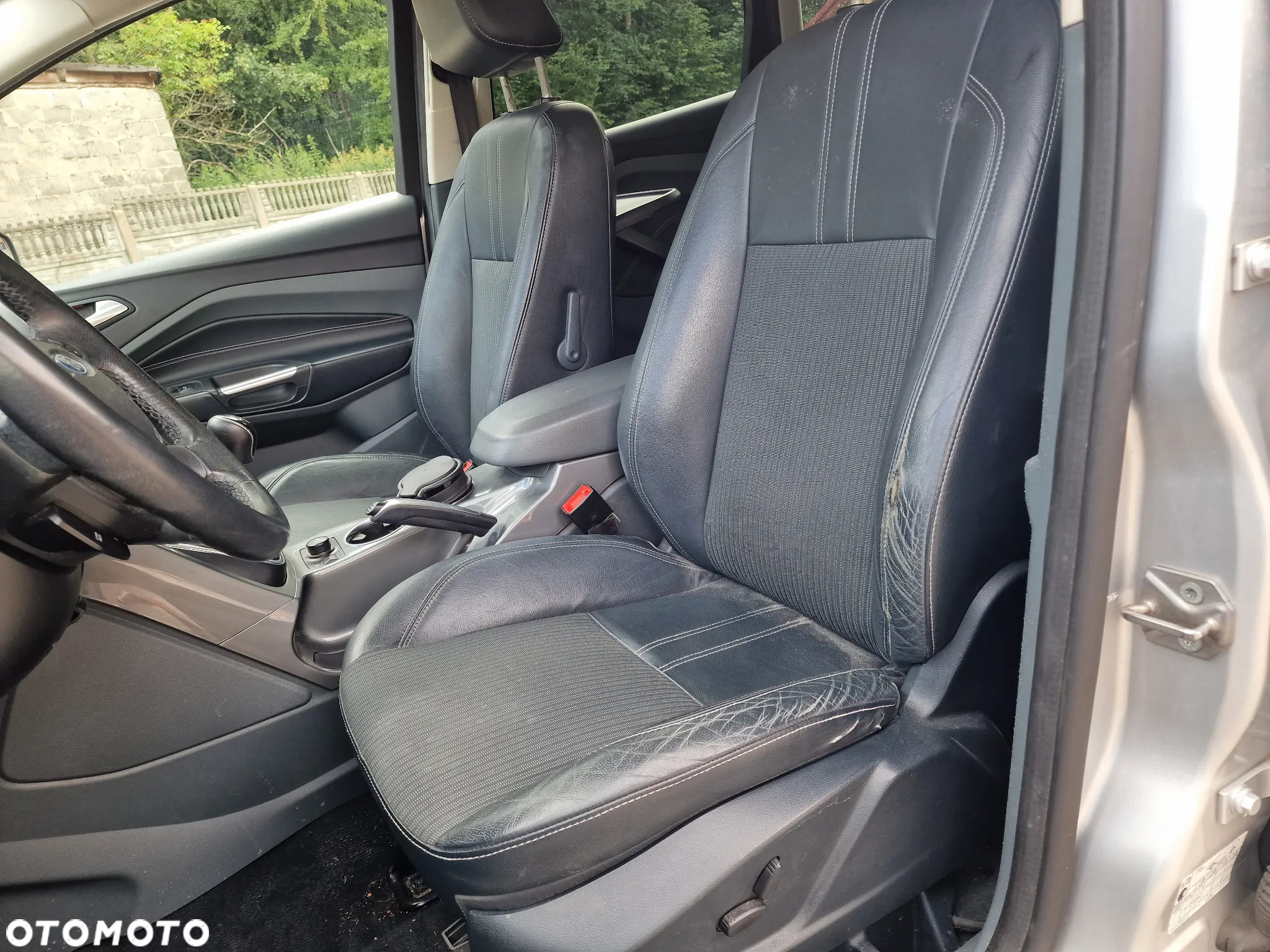 Ford C-MAX 1.6 EcoBoost Titanium - 32
