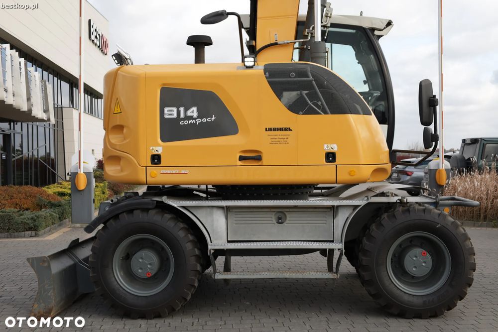 Liebherr A914 Compact - 4