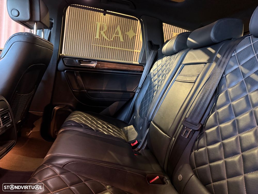VW Touareg 3.0 TDI V6 Executive Edition - 30