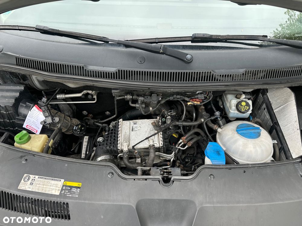 Volkswagen Multivan - 37