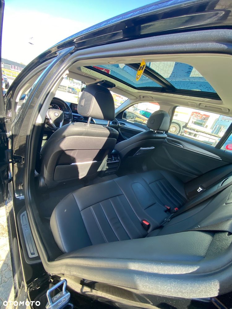 BMW Seria 5 530d Touring - 14