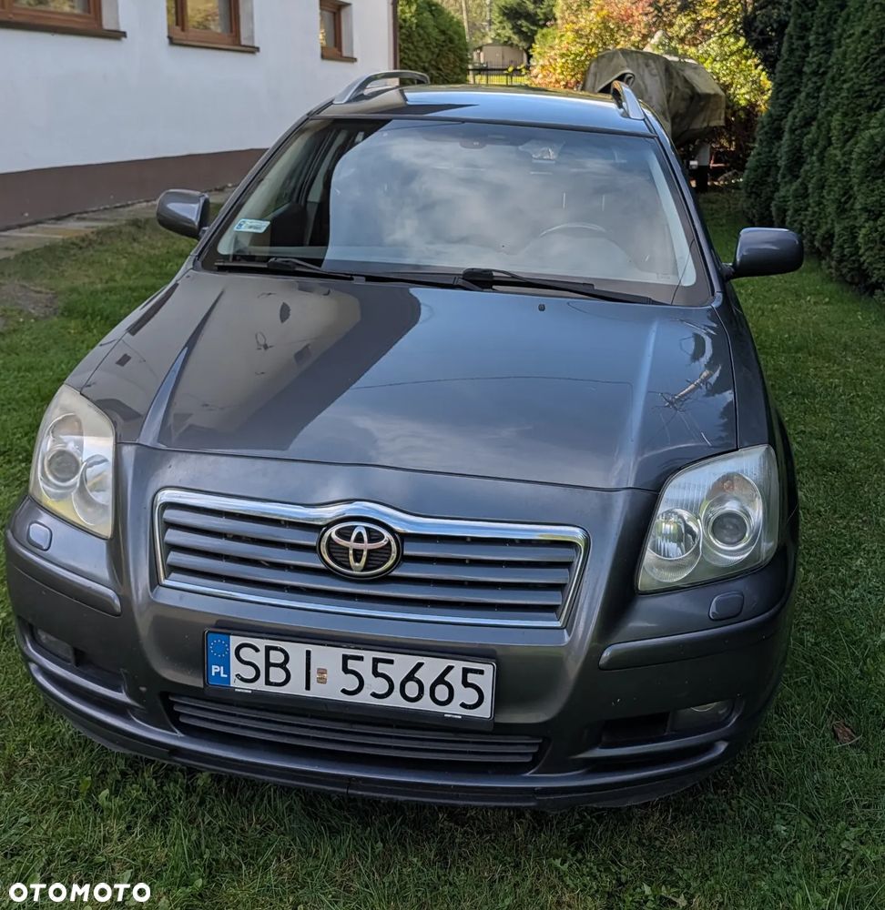 Toyota Avensis - 2