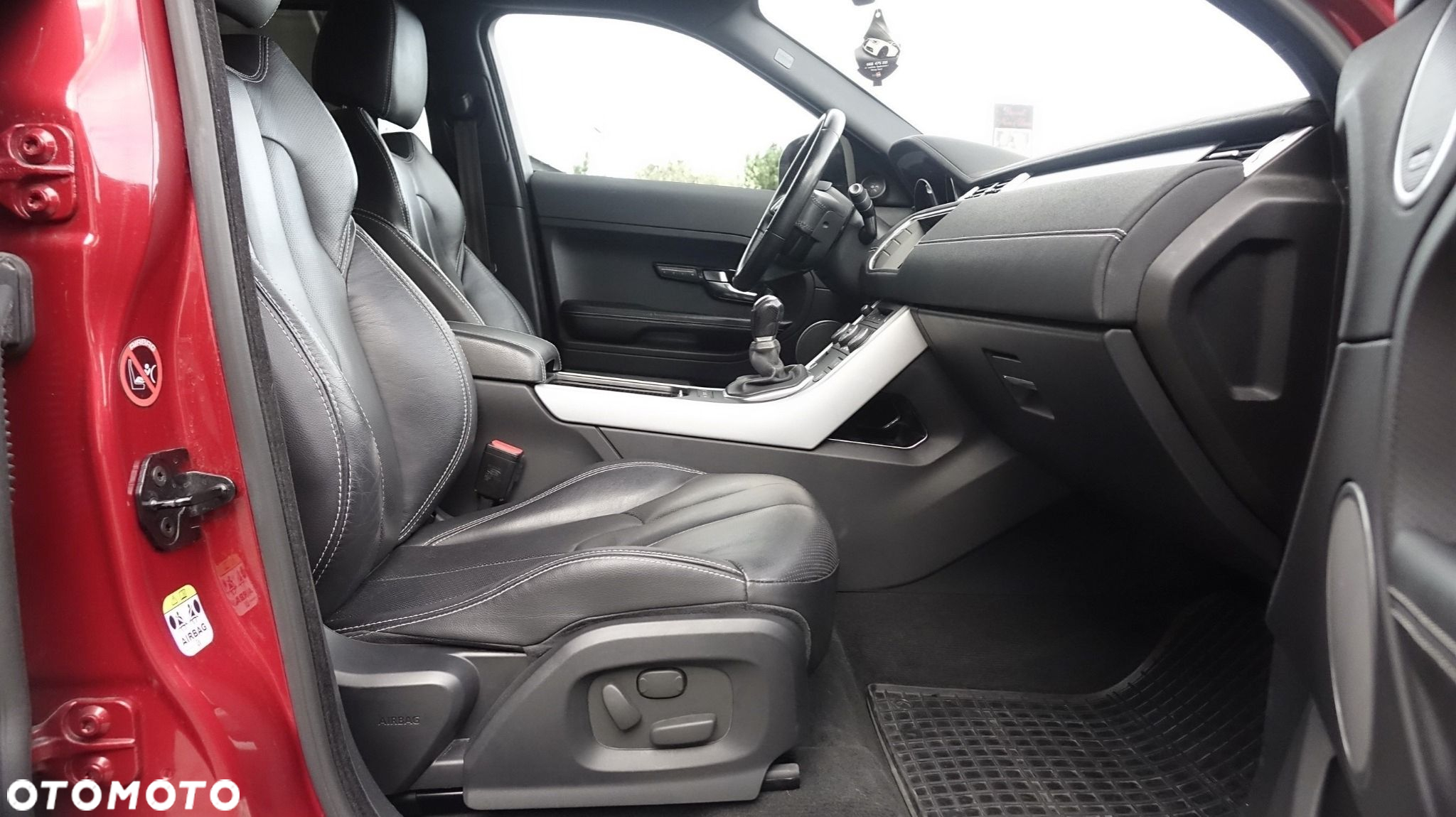Land Rover Range Rover Evoque - 30