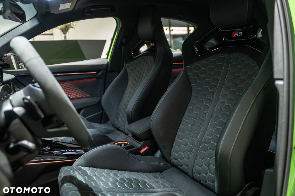 Audi RS3 Limousine - 8