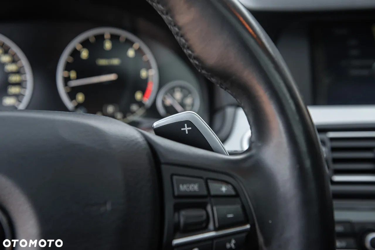 BMW Seria 5 535d Luxury Line - 25
