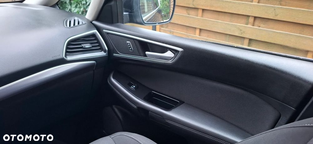 Ford S-Max - 24