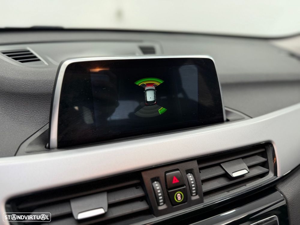 BMW X1 16 d sDrive Auto Line Sport - 25