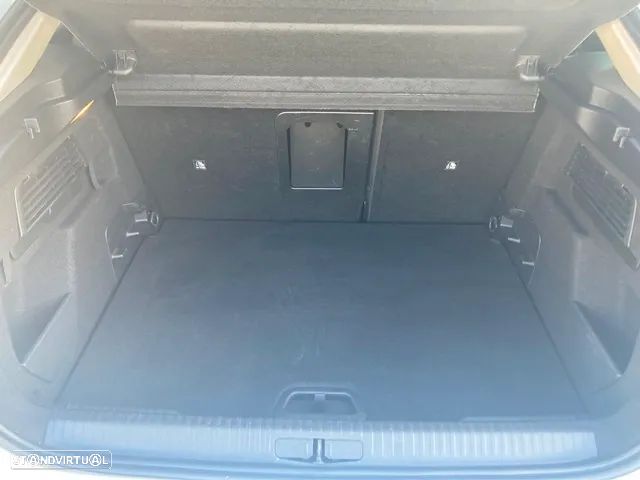 Citroën C4 PureTech 130 Stop&Start EAT8 SHINE - 37