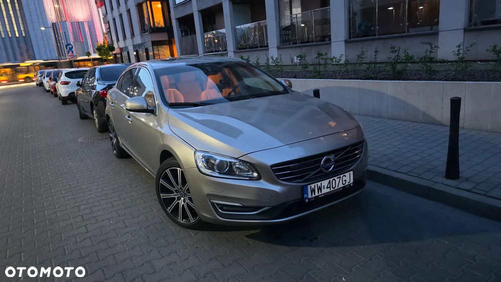 Volvo S60 - 1