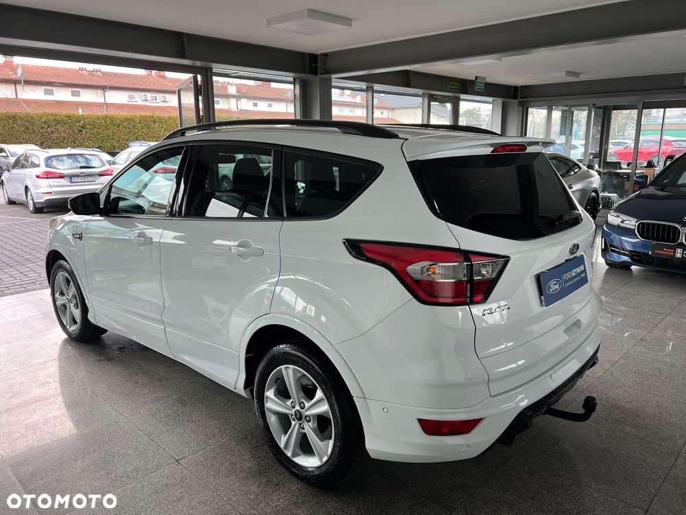 Ford Kuga - 10