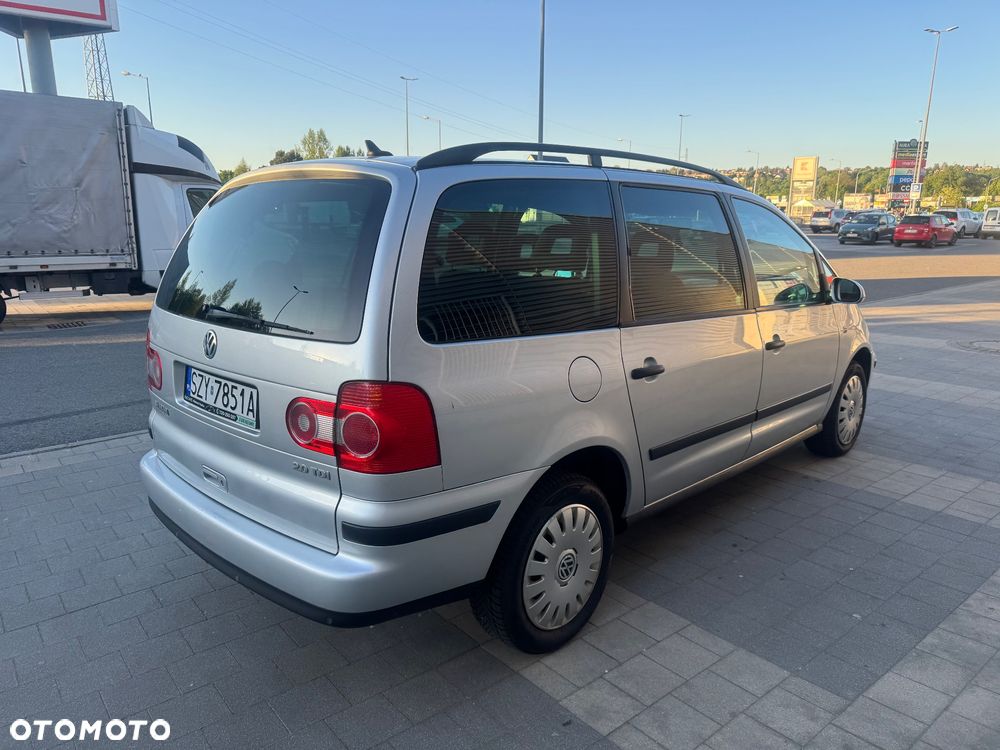 Volkswagen Sharan 2.0 TDI Comfortline - 6
