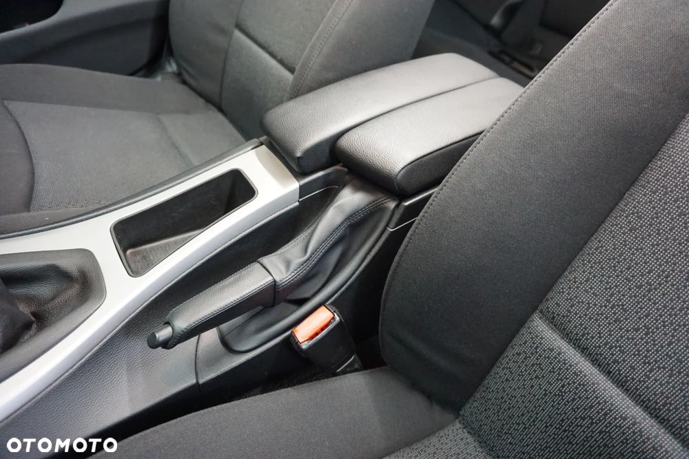 BMW Seria 3 - 35