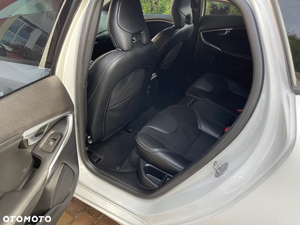 Volvo V40 T3 Drive-E R-Design Kinetic - 12