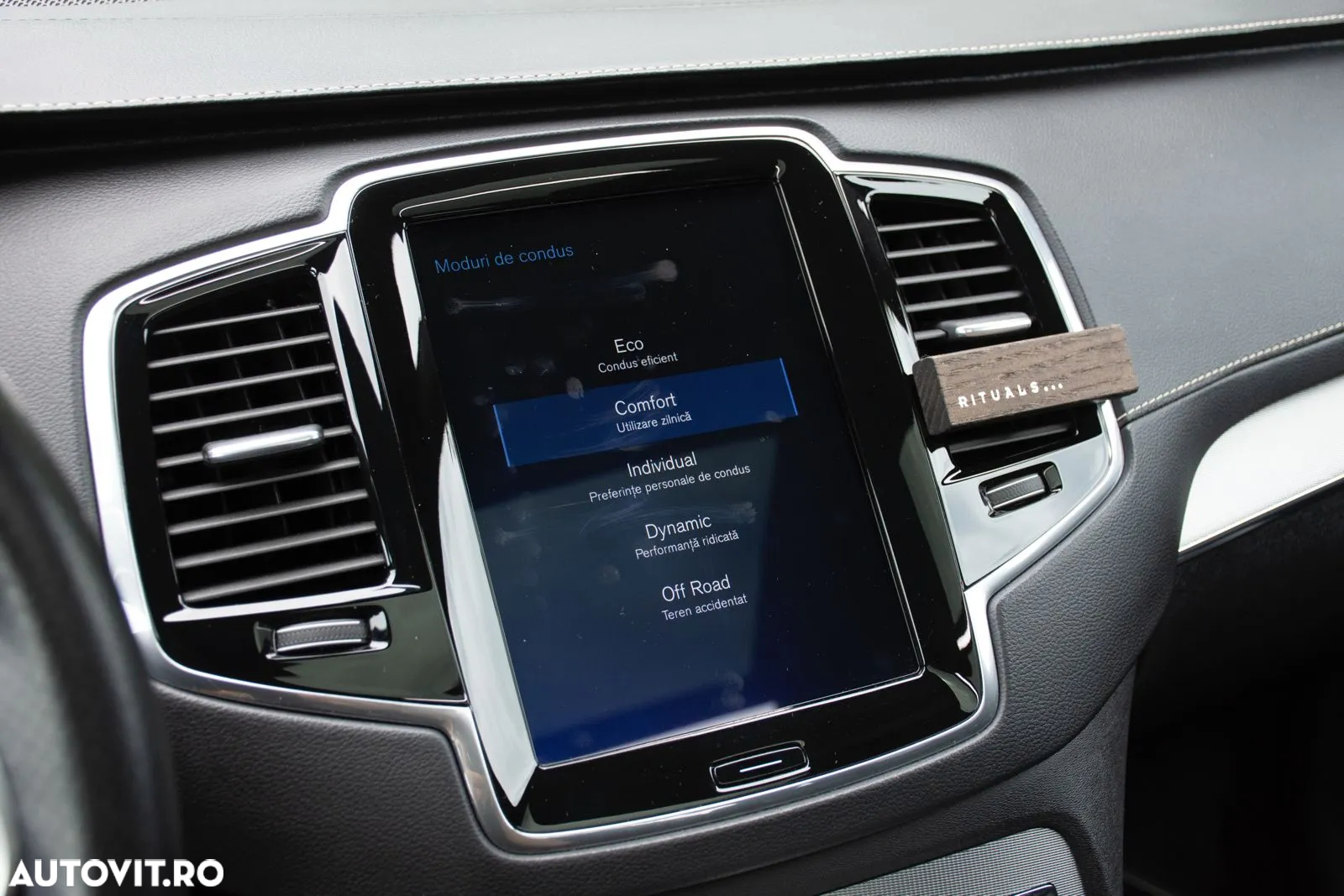 Volvo XC 90 D5 AWD Geartronic RDesign - 34