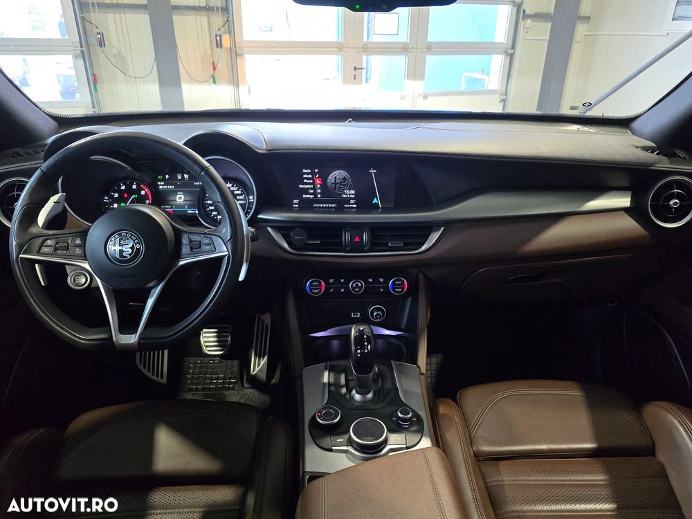 Alfa Romeo Stelvio 2.0 Turbo AWD AT8 Super - 25