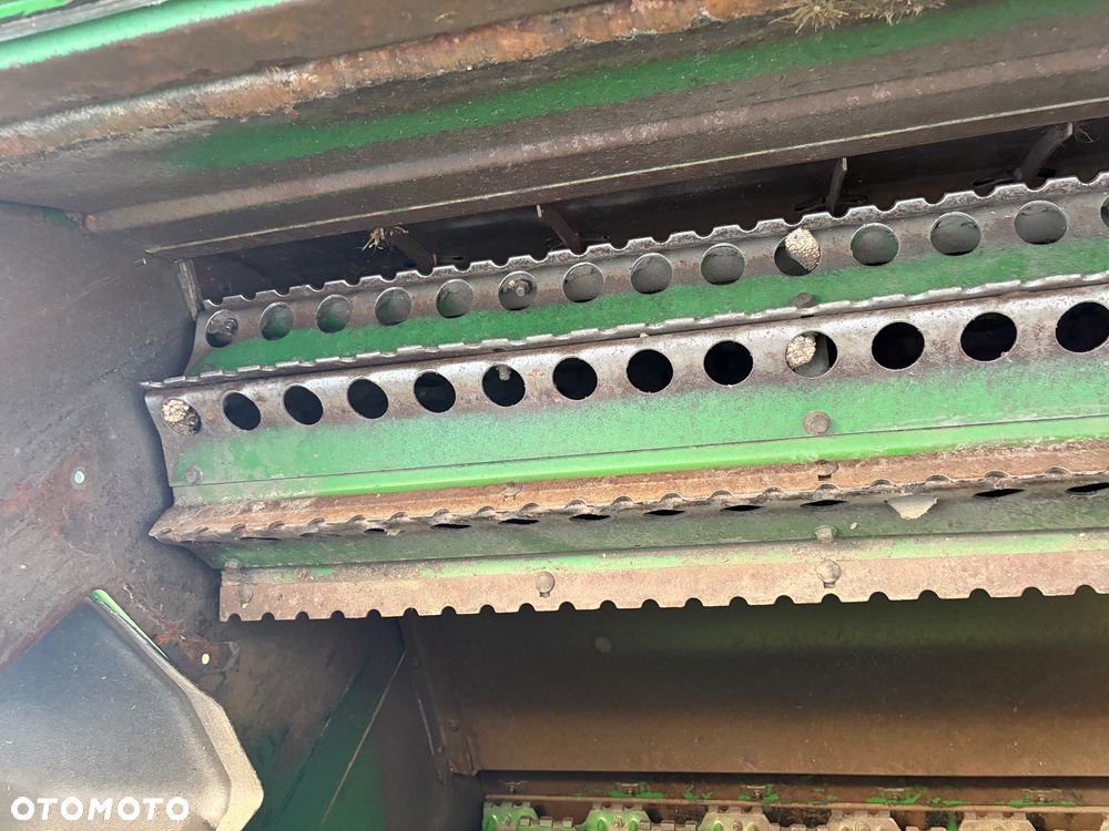 John Deere S680i - 34