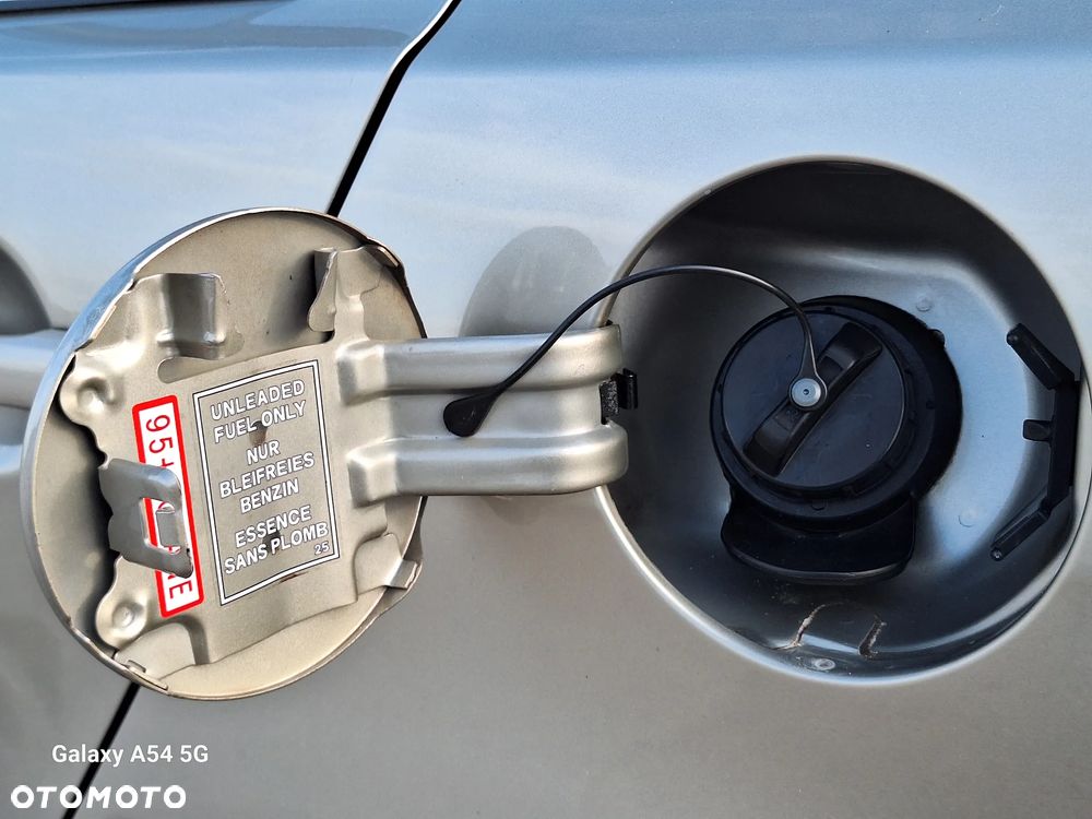 Mitsubishi Lancer 1.8 Invite - 13