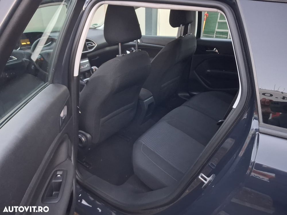 Peugeot 308 1.6 HDI FAP Access - 9