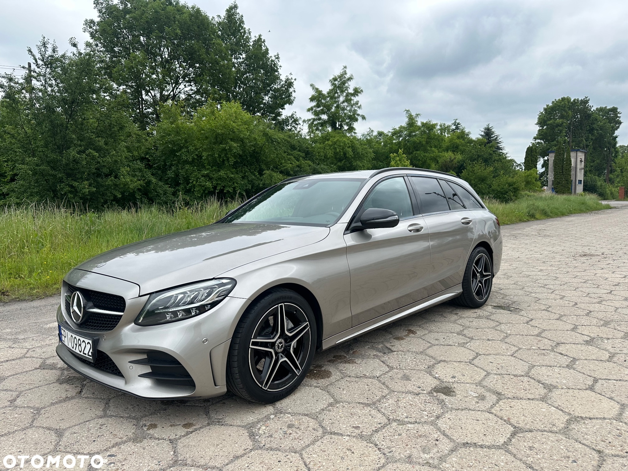 Mercedes-Benz Klasa C 220 d T 9G-TRONIC Night Edition - 11