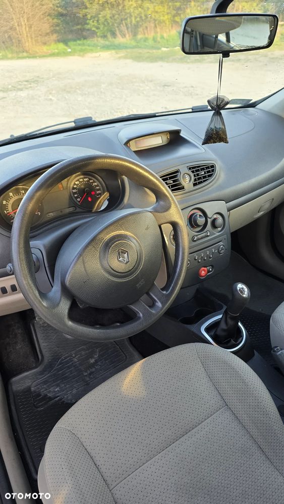 Renault Clio 1.4 16V Expression - 7